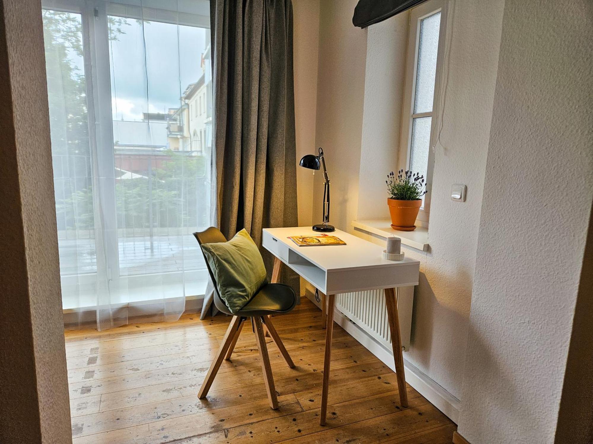 Micasa Rooms - Altstadt Zentral - Zwischen Anger Und Kraemerbruecke - Wlan - Familienfreundlich Erfurt Extérieur photo